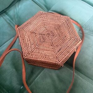 Hexagonal Woven Rattan Crossbody Bag - Brown